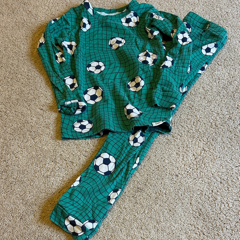 GAP Kids Soccer Print Pajama Set - Green